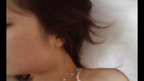 Kahverengi gözlü cadaloz Natalie Brooks onun anne kardes porno pislik delinmiş alır
